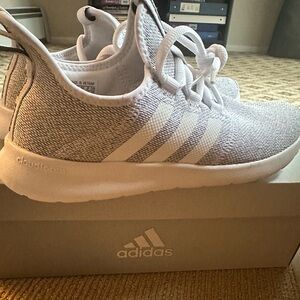 Adidas sneakers model cloud foam pure 2.0 size 8 NWT